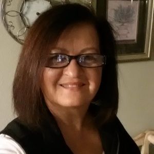 Meet your Posher, Nevine